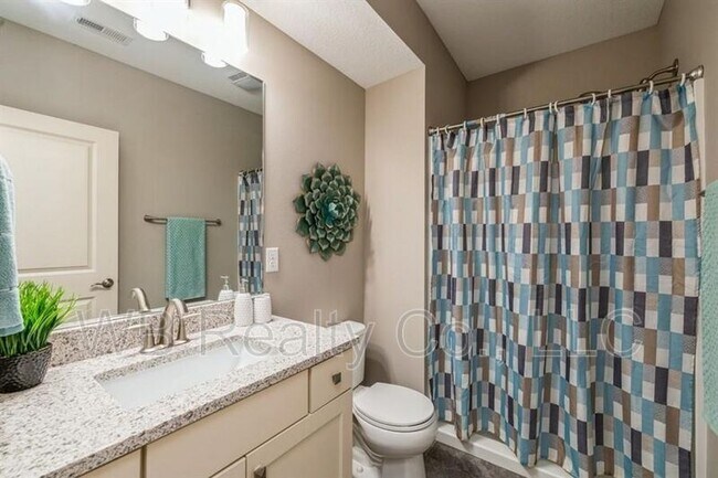 Building Photo - 9366 Primo Ln