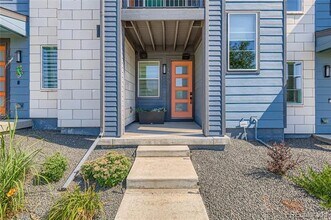 Building Photo - 1565 W 67th Ave
