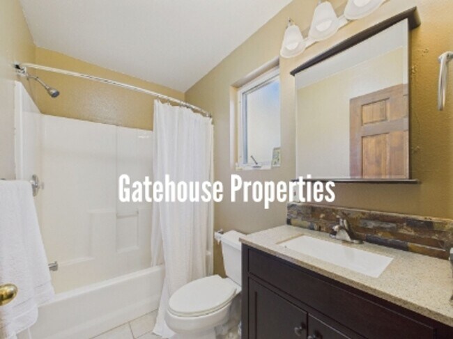 Building Photo - Downtown Idaho Springs Home for Lease