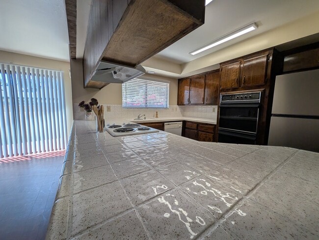Building Photo - 2801 Hoad Ln