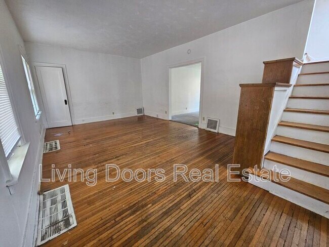 Building Photo - 2135 Garfield St