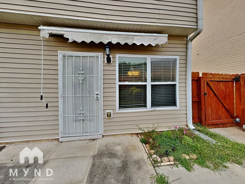 Building Photo - 6204 Ellenwood Dr