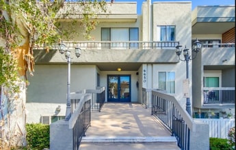Building Photo - 55+ Community condominium