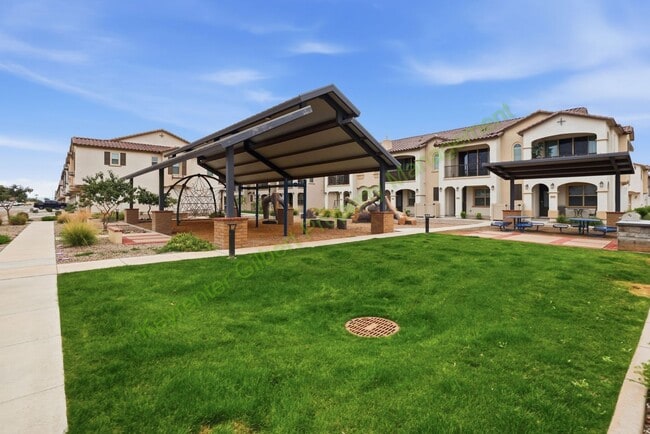 Building Photo - Modern Gilbert Home in Warner Meadows Community