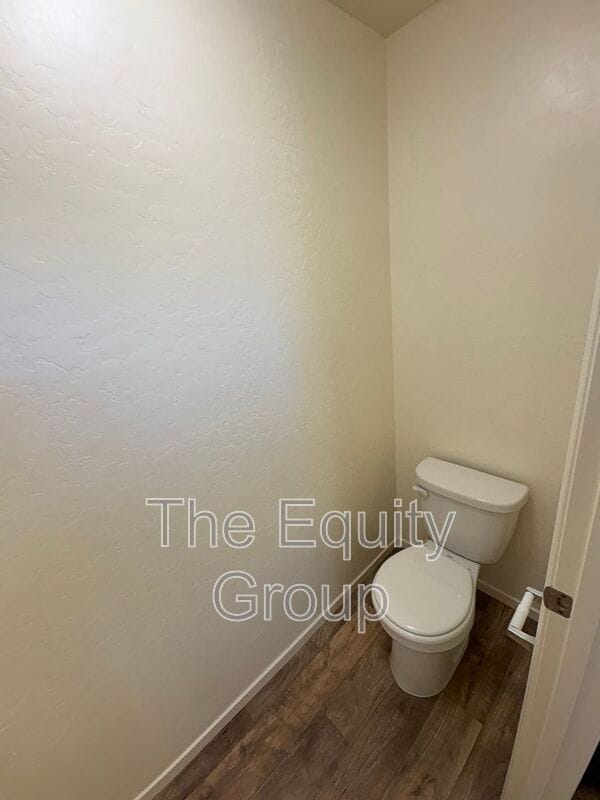 Building Photo - 2134 E Delta Ct