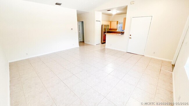 Building Photo - 1440 Hawthorne Pl