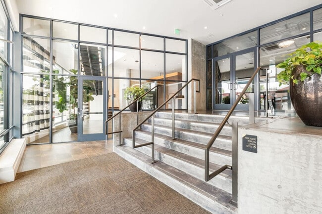 Building Photo - 16450 Redmond Wy