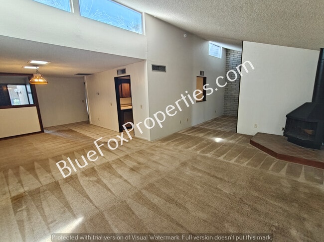 Building Photo - 5701 E Glenn St