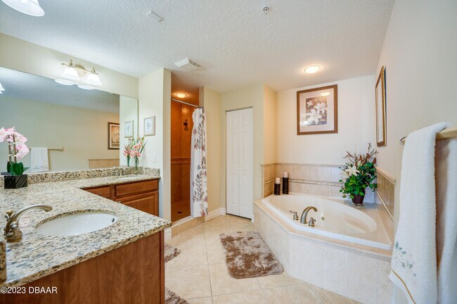 Building Photo - 3801 S Atlantic Ave