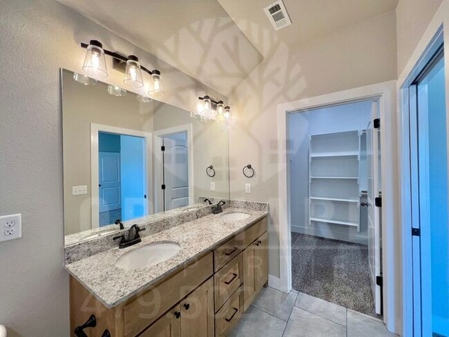 Building Photo - Tontitown | Dalton Plan- 3 Bed/ 2 Bath w/ ...