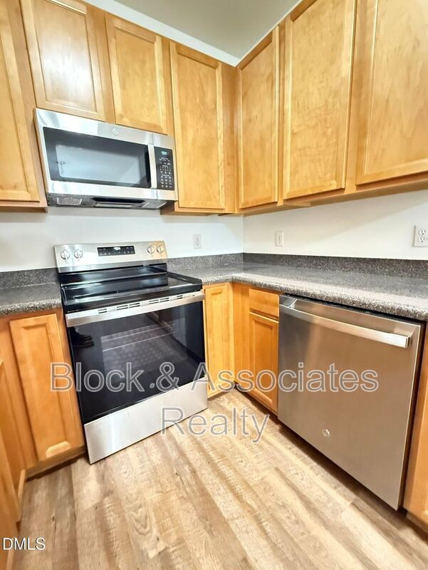 Building Photo - 5523 Cottonrose Ln