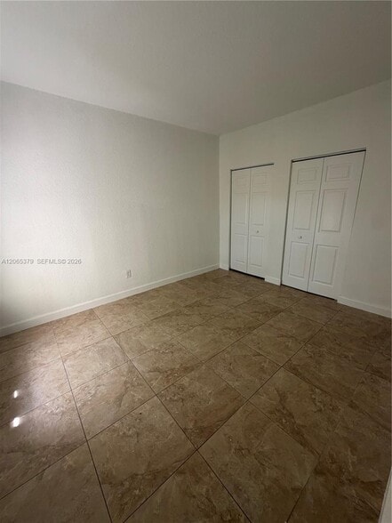 Building Photo - 11 Antilla Ave