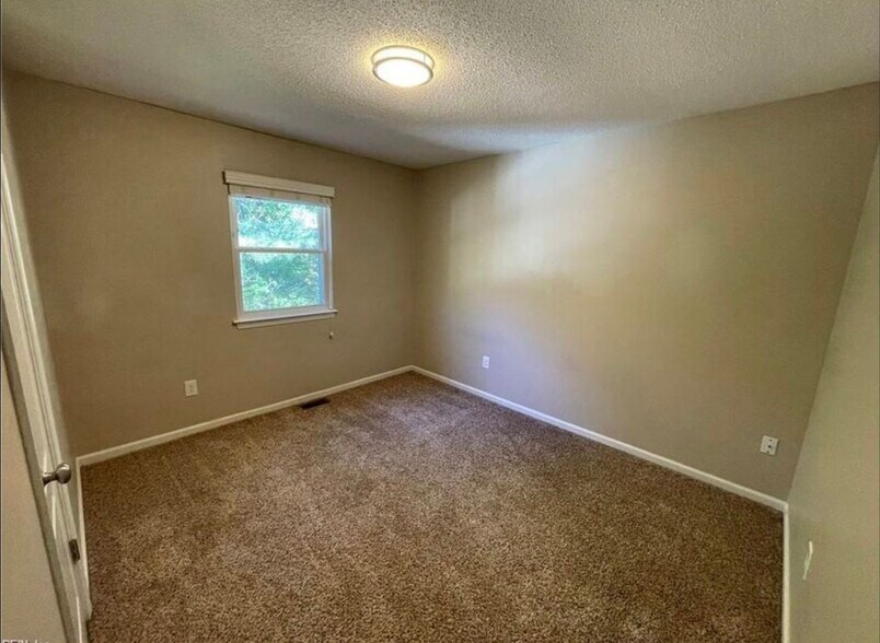 Building Photo - 1116 Woodcock Ln