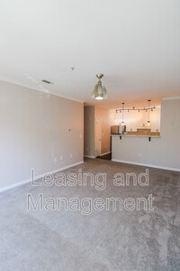 Building Photo - 600 Bucksley Ln
