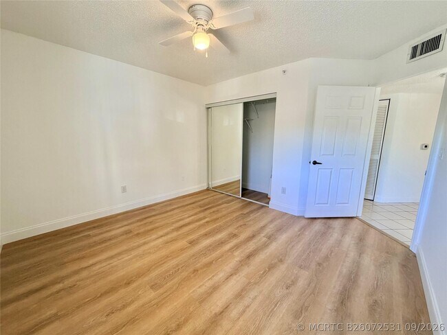 Building Photo - 9587 Weldon Cir