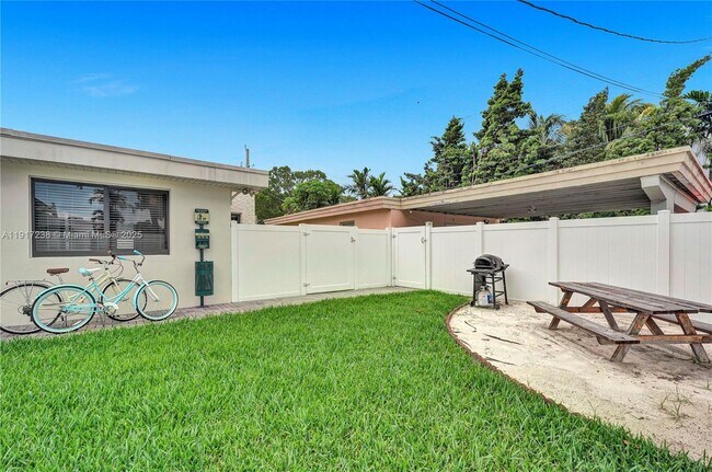 Building Photo - 1704 Rodman St