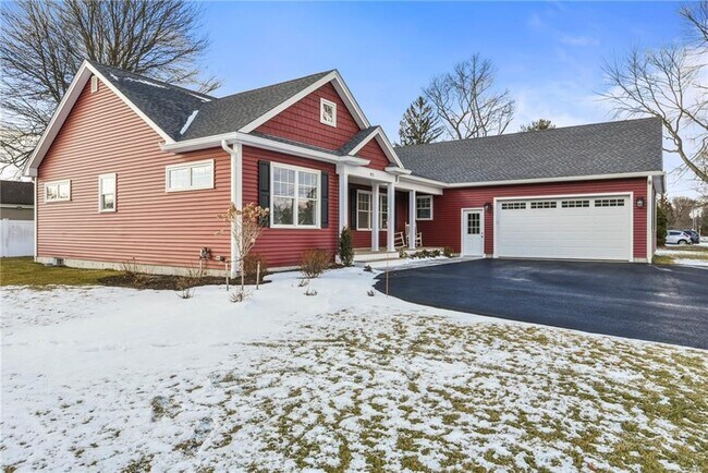 Building Photo - 95 Honeysuckle Rd