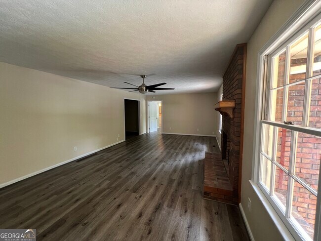 Building Photo - 222 Lacey Ln