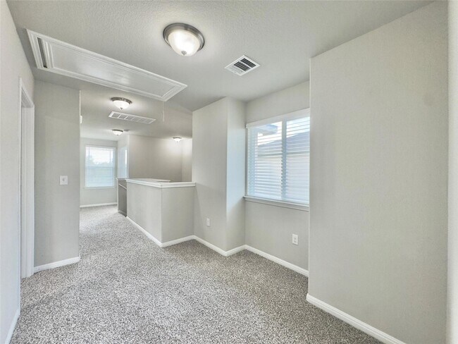 Building Photo - 308 Craters of the Moon Blvd