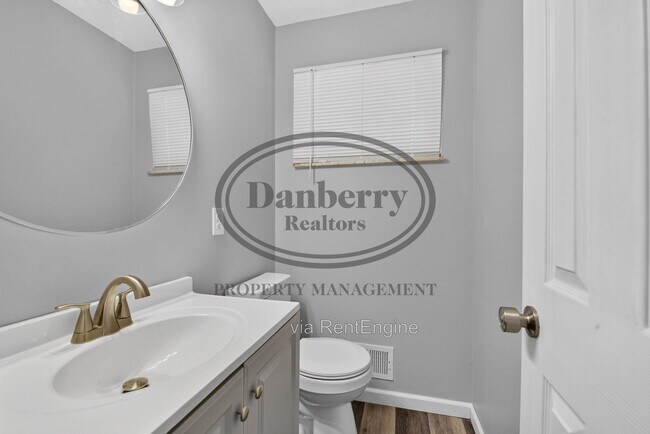 Building Photo - 6946 Kinsman Dr