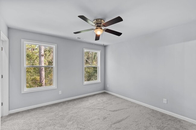 Building Photo - 132 Buckhorn Ave