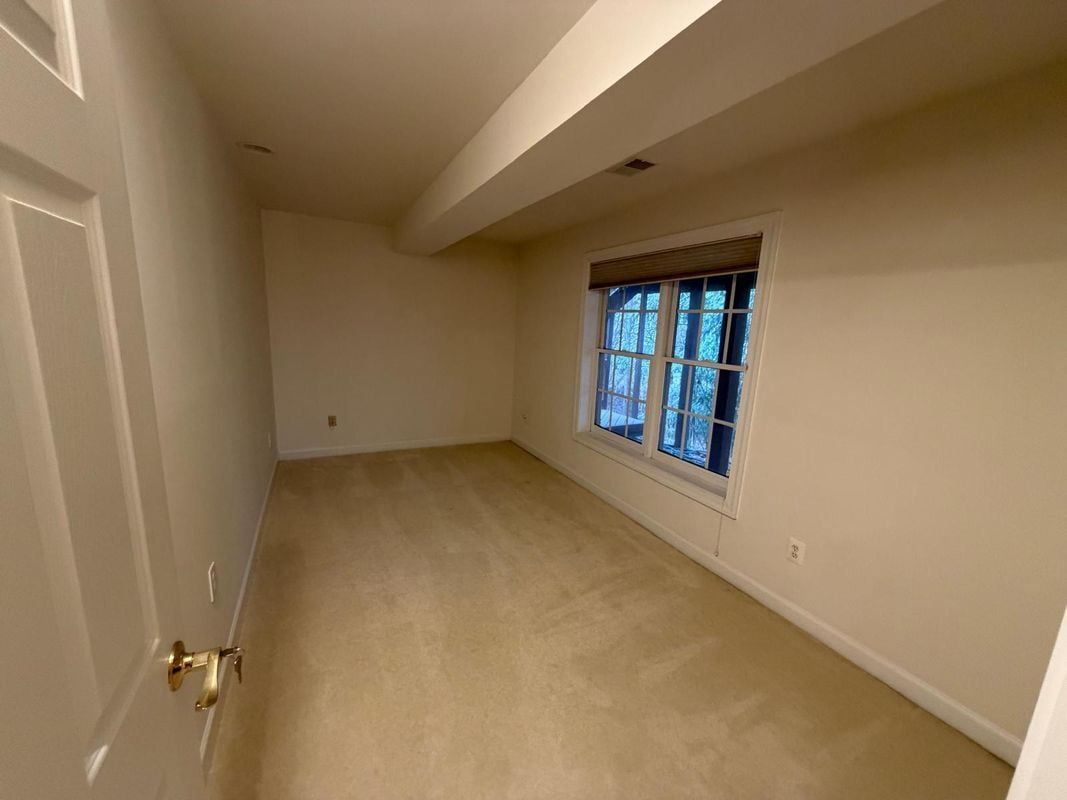 Building Photo - 20360 Stillhouse Branch Pl