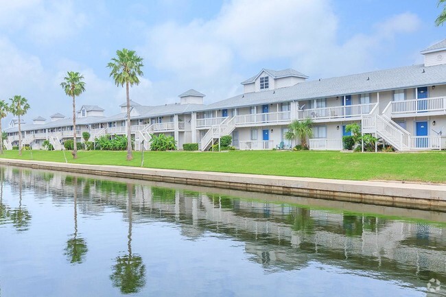 Building Photo - Island bay Resort Apartments