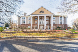 Building Photo - 600 Squire Ln