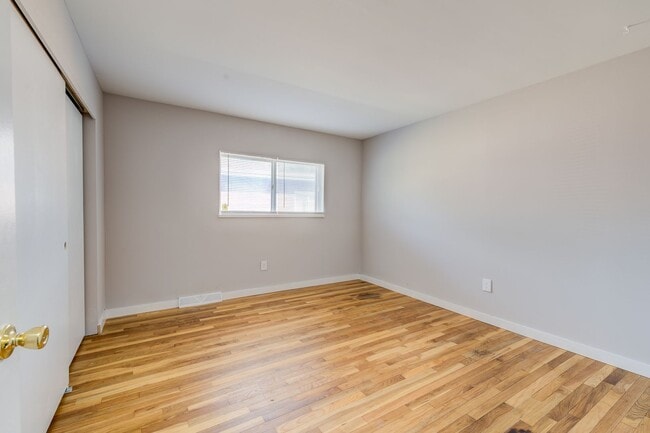 Building Photo - 3937 Jane Ave