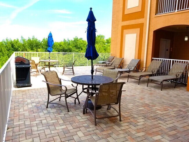 Building Photo - 5000 Culbreath Key Way