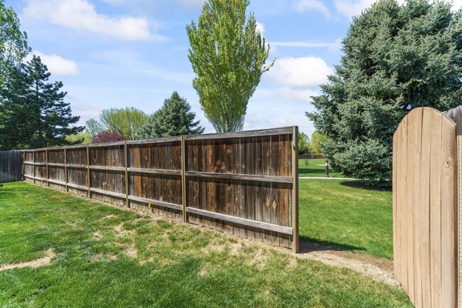 Building Photo - 3589 N Chatterton Way