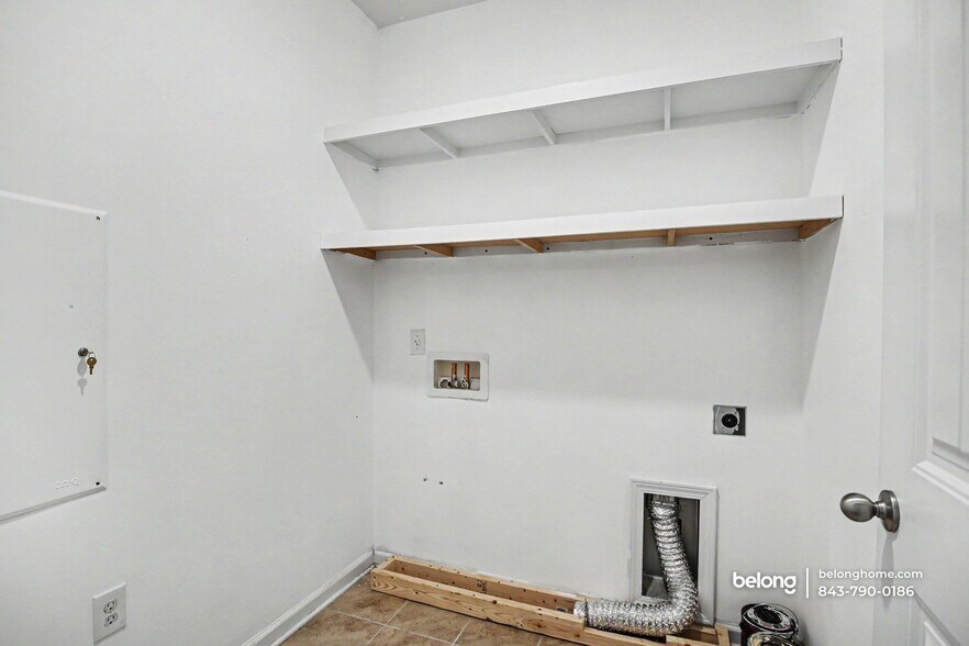 Building Photo - 797 Salerno Cir