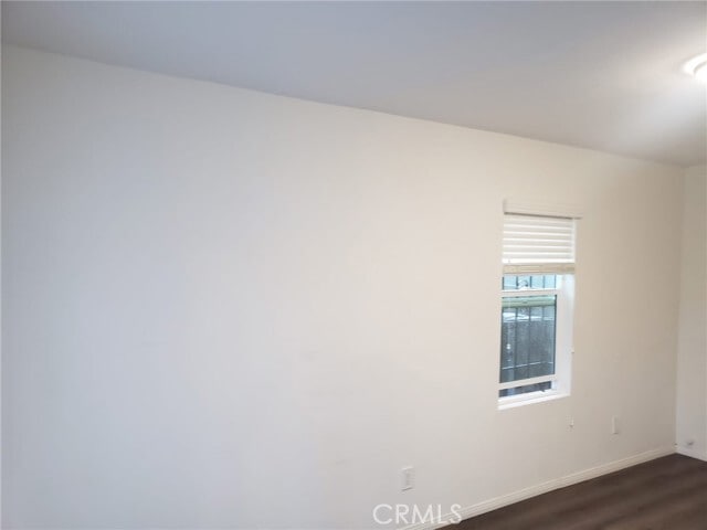 Building Photo - 716 W 75th St