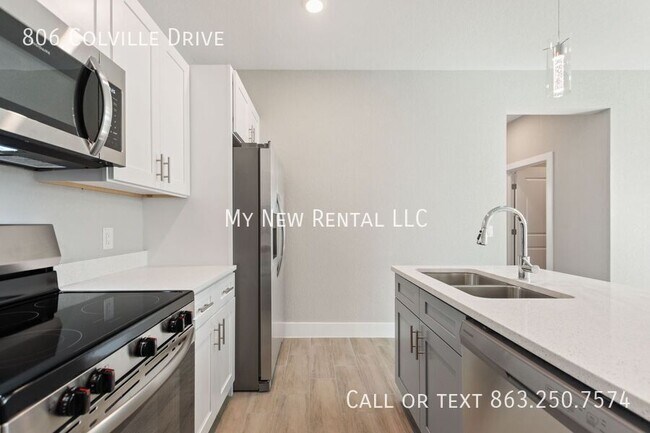 Building Photo - 806 Colville Dr