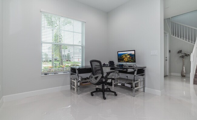 Building Photo - 15145 Cameo Ct