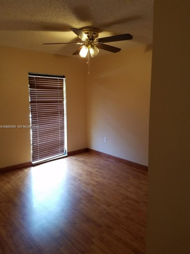 Building Photo - 2750 N 34th Ave