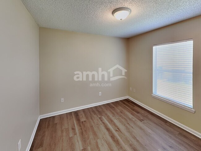 Building Photo - 6486 Hannah Stables Dr