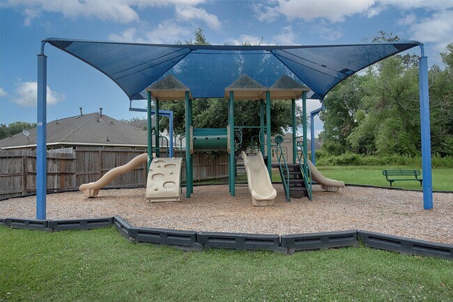 Building Photo - 2753 Foster Hill Dr
