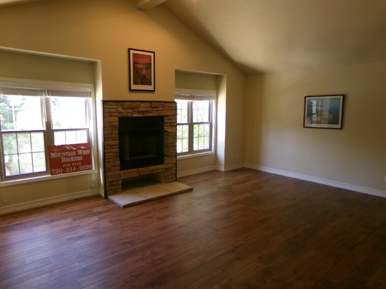 Building Photo - 1530 S Quebec Way