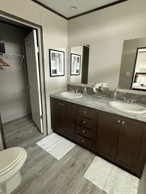 Building Photo - 15930 S Flores Rd