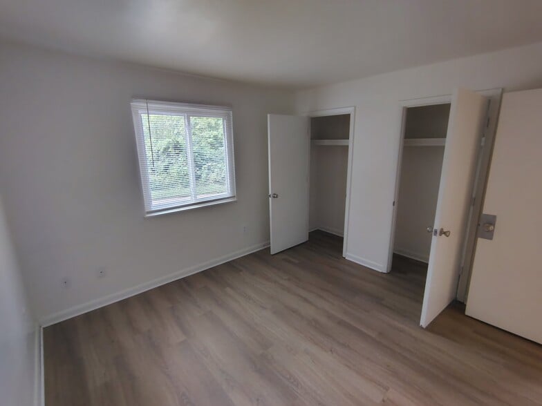 Building Photo - 600 Reusens Rd