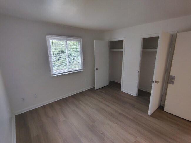 Building Photo - 600 Reusens Rd