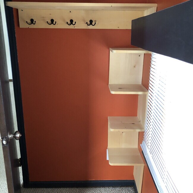 Building Photo - Hudsonville 2BR