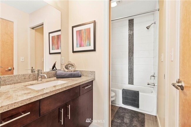 Building Photo - Must See Beautiful Townhome with option to...