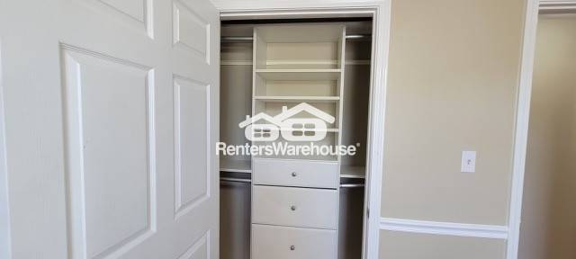 Building Photo - 4745 King Saul Dr