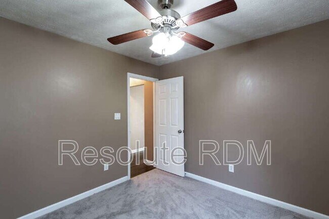 Building Photo - 9130 Allegro Dr