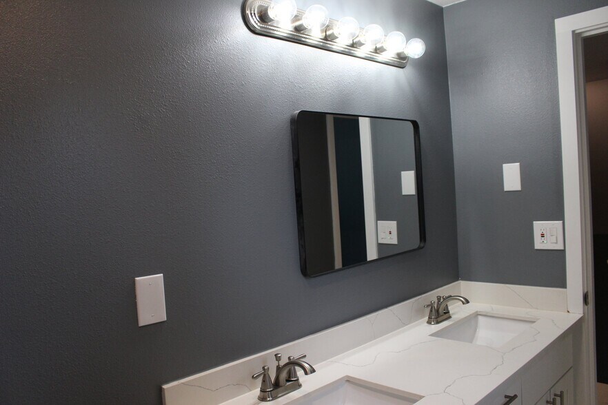 Building Photo - 12055 69th Ave S