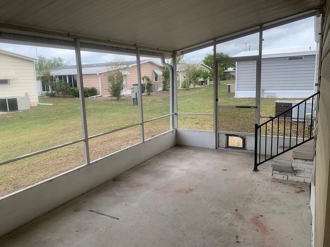 Building Photo - 4982 Foxwood Lake Dr