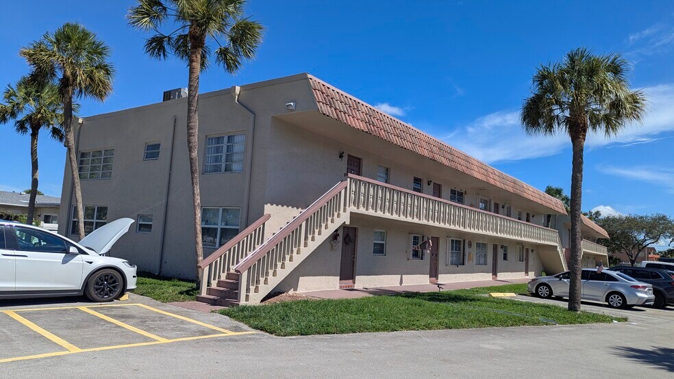 Front - 3777 NW 78th Ave