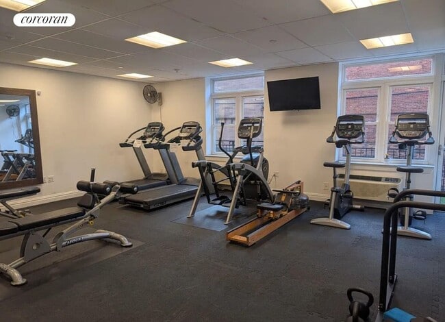 Building Photo - 70 W 139th St